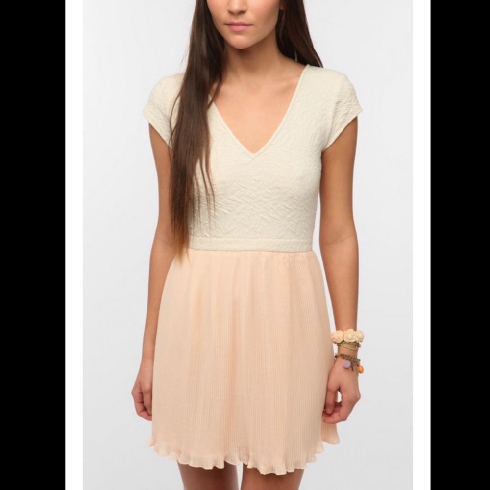 Pins & Needles Peaches/Cream Fit Flare Dress-Large